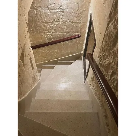 Main Street Cozy Townhouse *